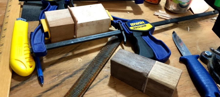 Carving A Knife Handle As A Winter Project